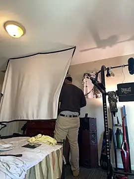 KeYBuMp323 online show from 11.18.25