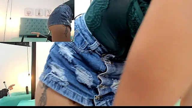 Snapshot of cris_dulce chatting on 11.16.25 cris dulce online show from 11.16.25