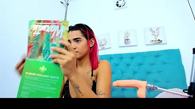 Snapshot of cris_dulce chatting on 11.20.25 cris dulce online show from 11.20.25