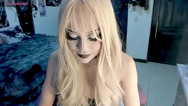 GothKitten666 online show from 04.18.26