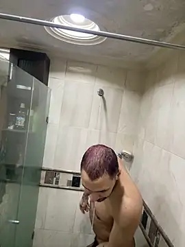 Snapshot of __Damian___ chatting on 09.19.25 Damian online show from 09.19.25