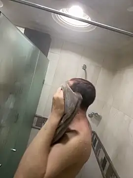 Snapshot of __Damian___ chatting on 09.30.25 Damian online show from 09.30.25