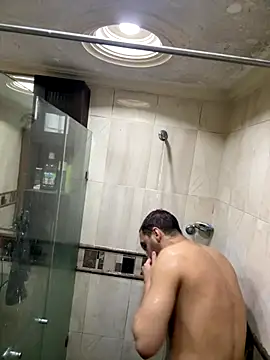 Snapshot of __Damian___ chatting on 10.05.25 Damian online show from 10.05.25