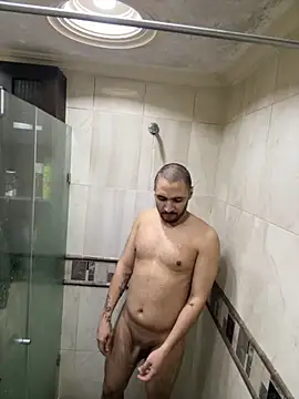 Snapshot of __Damian___ chatting on 10.17.25 Damian online show from 10.17.25