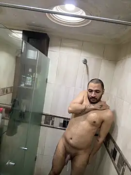 Snapshot of __Damian___ chatting on 10.24.25 Damian online show from 10.24.25