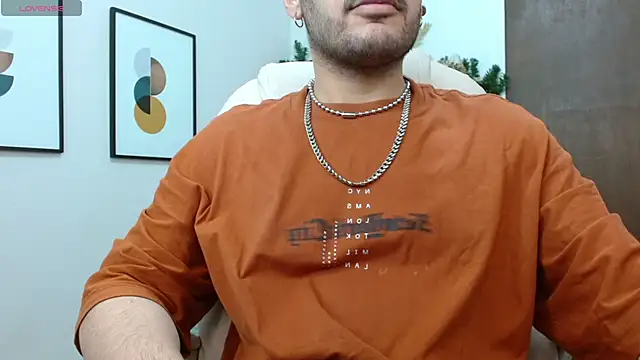 Snapshot of __Damian___ chatting on 11.23.25 Damian online show from 11.23.25