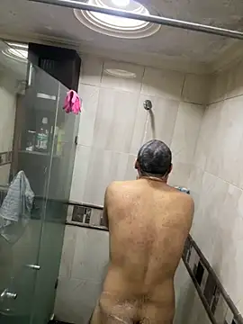 Snapshot of __Damian___ chatting on 11.27.25 Damian online show from 11.27.25