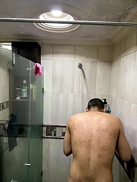 Snapshot of __Damian___ chatting on 11.30.25 Damian online show from 11.30.25