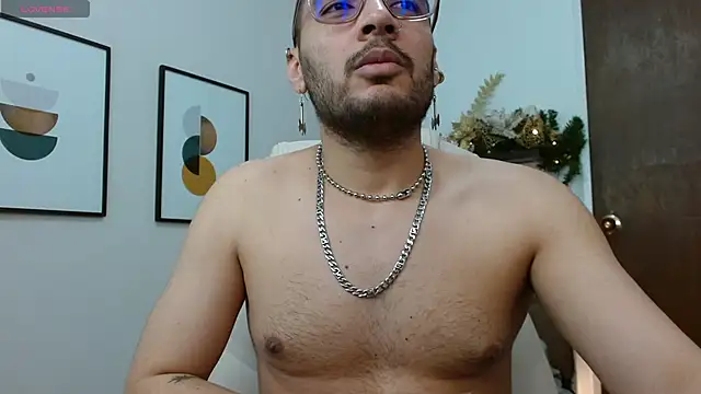 Snapshot of __Damian___ chatting on 12.03.25 Damian online show from 12.03.25