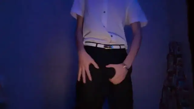 Snapshot of holydirt_luxeno1 chatting on 12.19.25 holydirt luxeno1 online show from 12.19.25