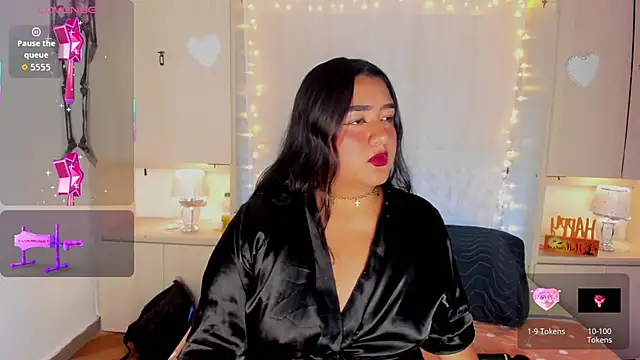 LilyWhitney online show from 10.29.25