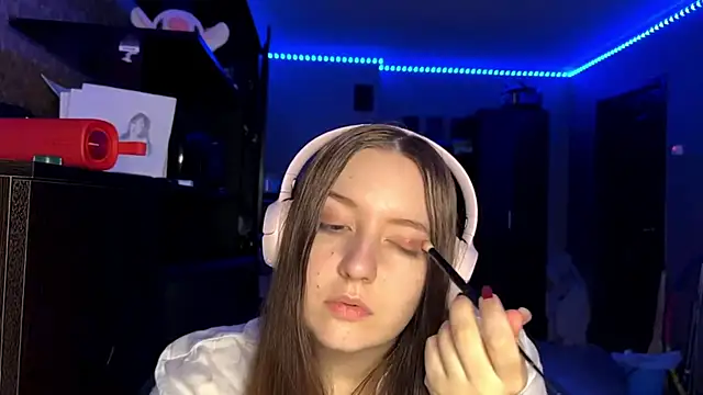 LauretteRagar online show from 09.16.25