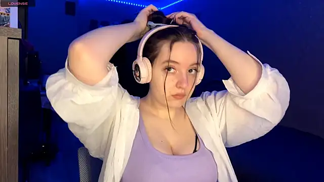 LauretteRagar online show from 12.04.25