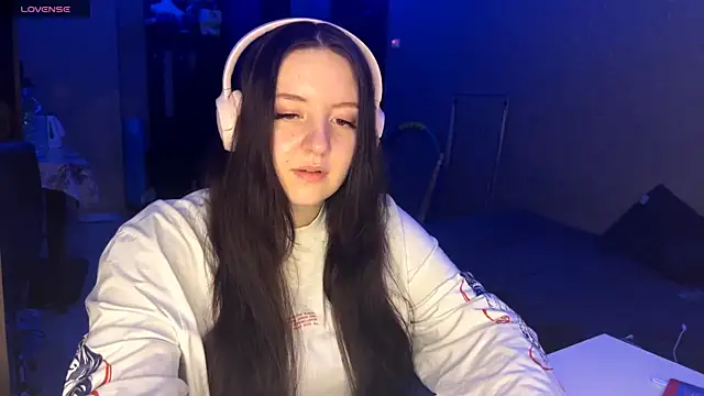 LauretteRagar online show from 12.19.25