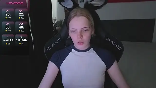 Luna Navy online show from 11.10.25