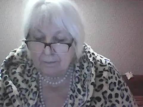 Alexia64231 online show from 10.21.25