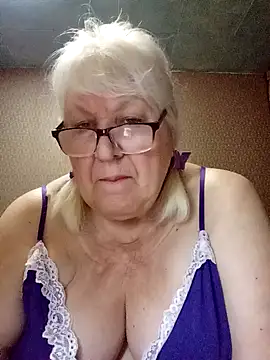 Snapshot of Alexia64231 chatting on 06.26.26 Alexia64231 online show from 06.26.26