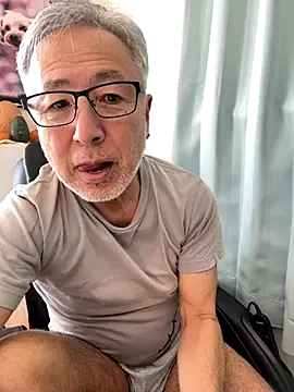 Snapshot of gholly2007 chatting on 11.07.25 gholly2007 online show from 11.07.25