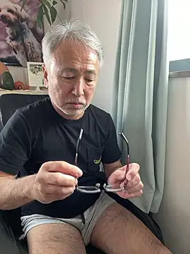 Snapshot of gholly2007 chatting on 11.20.25 gholly2007 online show from 11.20.25