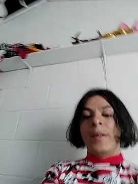 Snapshot of oxxy_jean chatting on 05.15.26 oxxy jean online show from 05.15.26