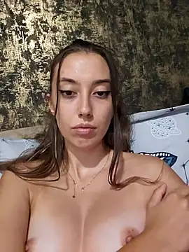 Snapshot of Virgin_Pussy_Horny chatting on 09.24.25 Virgin Pussy Horny online show from 09.24.25