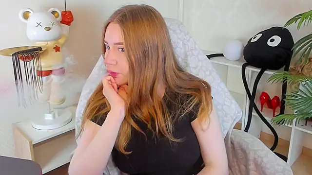 Lillie Berry online show from 10.18.25