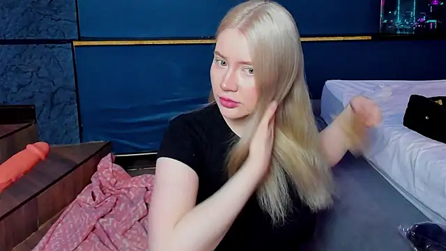 Lillie Berry online show from 03.17.26