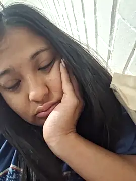 Snapshot of lupittta chatting on 10.11.25 lupittta online show from 10.11.25