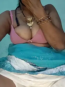 Hotty-Monaa online show from 09.11.25