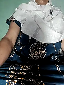 Hotty-Monaa online show from 11.20.25