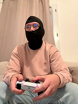 Snapshot of HommeSecret- chatting on 10.27.25 HommeSecret- online show from 10.27.25