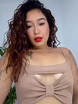 Snapshot of LilithAmber11 chatting on 09.23.25 LilithAmber11 online show from 09.23.25