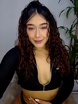 Snapshot of LilithAmber11 chatting on 10.17.25 LilithAmber11 online show from 10.17.25