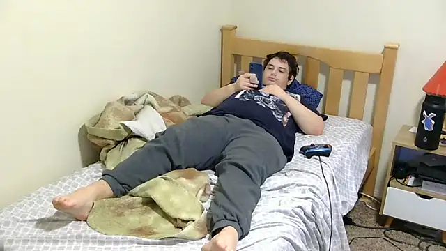 Snapshot of Breyyyyyyyy chatting on 11.03.25 Breyyyyyyyy online show from 11.03.25