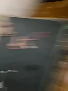 pareja-dispuesta online show from 10.11.25