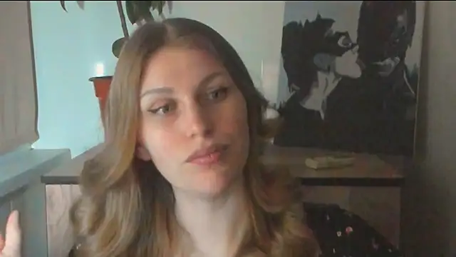 Snapshot of JuliaMuuun chatting on 03.18.26 JuliaMuuun online show from 03.18.26