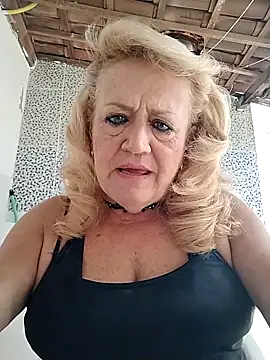 Snapshot of Belladama61 chatting on 09.28.25 Belladama61 online show from 09.28.25