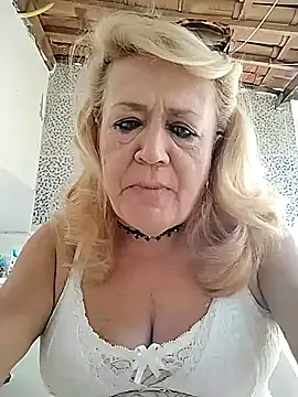 Snapshot of Belladama61 chatting on 10.14.25 Belladama61 online show from 10.14.25