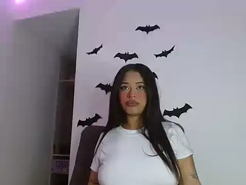 reina reina online show from 10.29.25