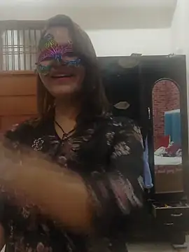 HORNYDIVYABABY online show from 04.20.26