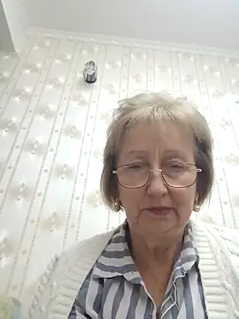 AlikaSwan5821 online show from 11.14.25