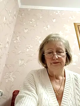 AlikaSwan5821 online show from 12.16.25