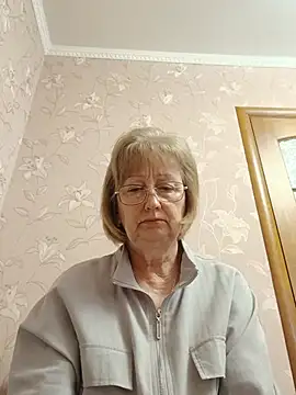 Snapshot of AlikaSwan5821 chatting on 06.04.26 AlikaSwan5821 online show from 06.04.26