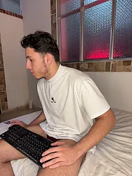 max valiant1 online show from 11.07.25