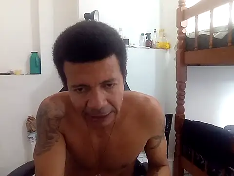 Snapshot of moreno25centimetro chatting on 09.22.25 moreno25centimetro online show from 09.22.25