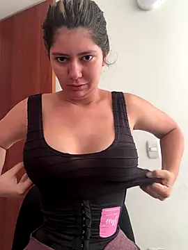 Snapshot of miss_silvia chatting on 09.16.25 miss silvia online show from 09.16.25