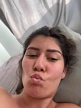 Snapshot of miss_silvia chatting on 10.27.25 miss silvia online show from 10.27.25