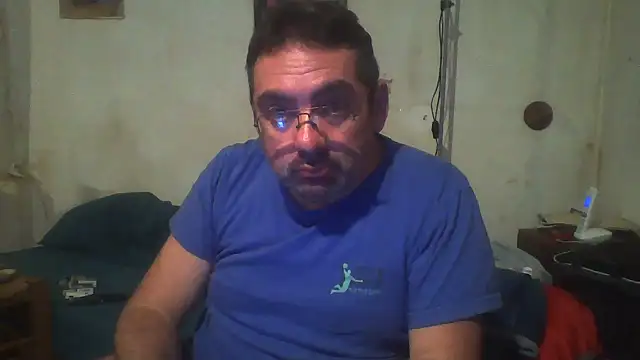 Snapshot of Jouons-ensembles2 chatting on 11.20.25 Jouons-ensembles2 online show from 11.20.25