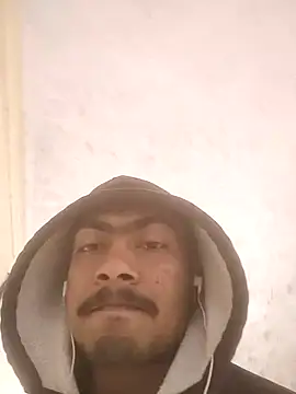 Snapshot of sexy_boy_47 chatting on 11.18.25 sexy boy 47 online show from 11.18.25