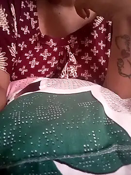 Snapshot of lovelysona11 chatting on 09.16.25 lovelysona11 online show from 09.16.25